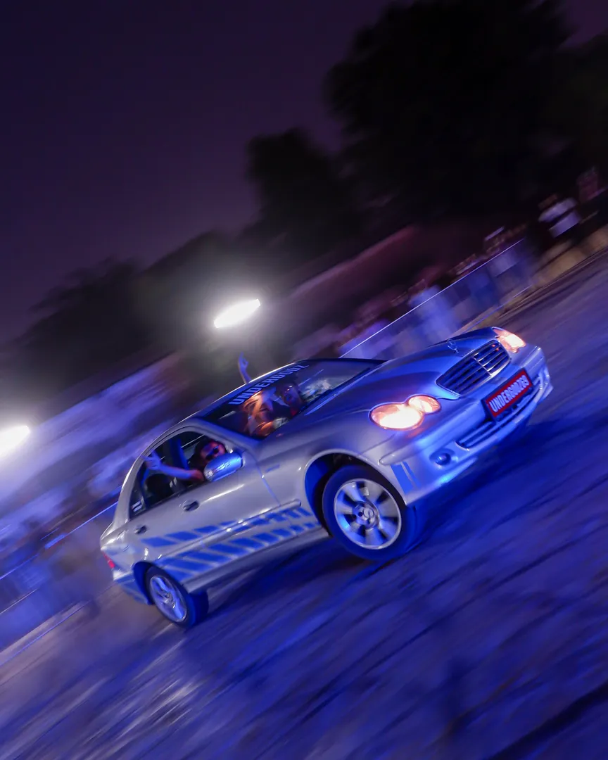 Mercedes C200 night drift hand out window